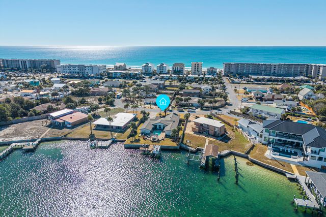 423 Caviar Drive, Fort Walton Beach, FL 32548