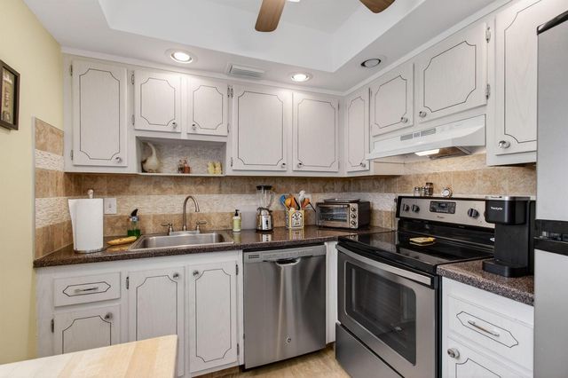 256 Flanders F, Delray Beach, FL 33484