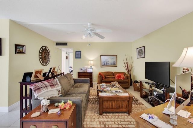 256 Flanders F, Delray Beach, FL 33484
