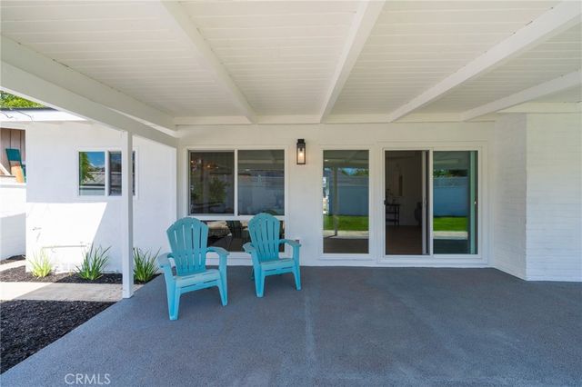 1018 N Wright, Santa Ana, CA 92701