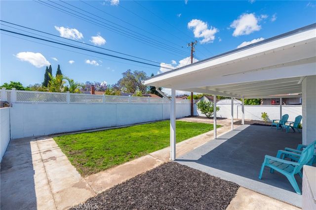 1018 N Wright, Santa Ana, CA 92701