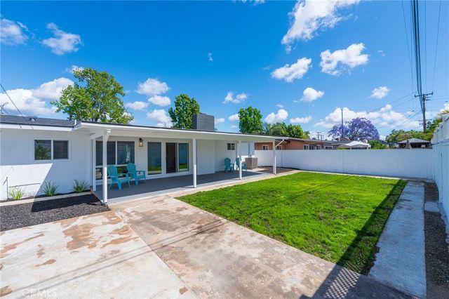 1018 N Wright, Santa Ana, CA 92701