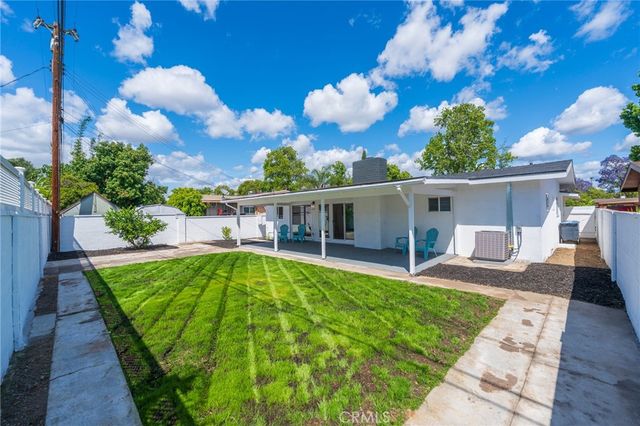 1018 N Wright, Santa Ana, CA 92701