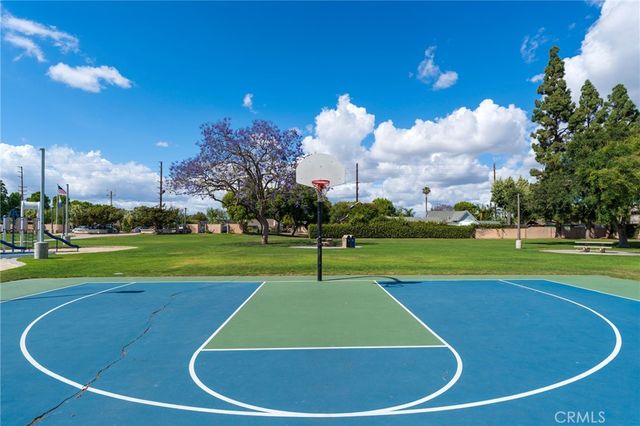 1018 N Wright, Santa Ana, CA 92701