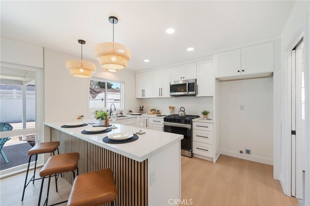 1018 N Wright, Santa Ana, CA 92701