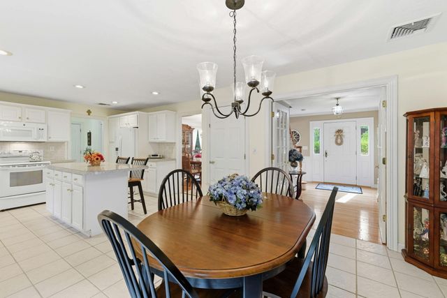 16 Cedar Street, Mashpee, MA 02649