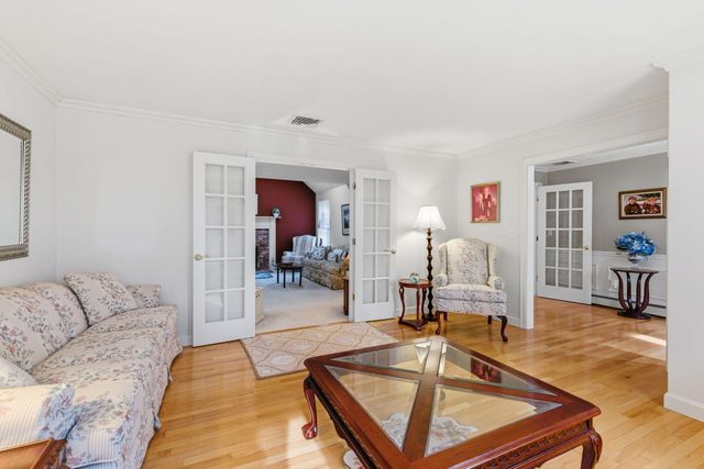 16 Cedar Street, Mashpee, MA 02649