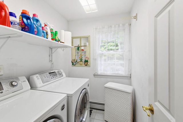 16 Cedar Street, Mashpee, MA 02649