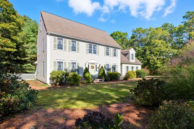 16 Cedar Street, Mashpee, MA 02649