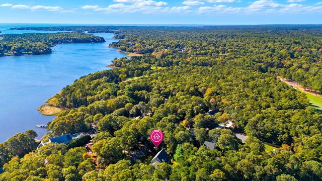 16 Cedar Street, Mashpee, MA 02649