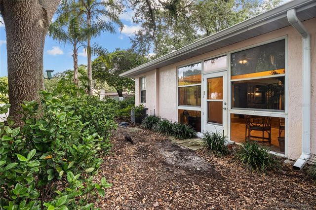 4 ENCLAVE DRIVE, Winter Haven, FL 33884
