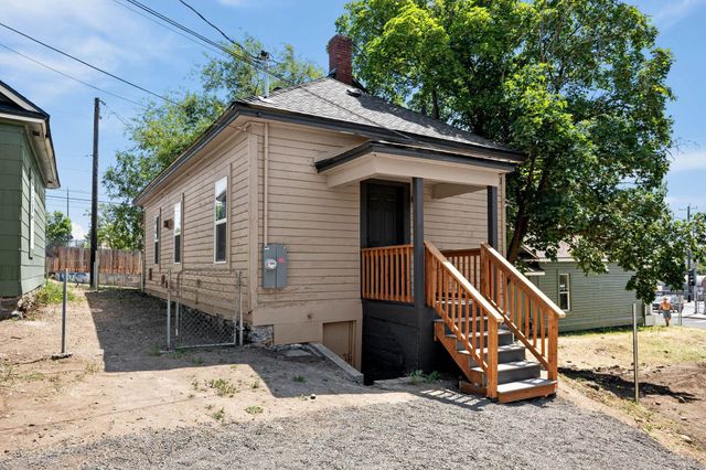 1507 N Maple St, Spokane, WA 99201