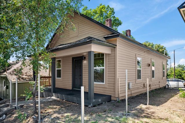 1507 N Maple St, Spokane, WA 99201