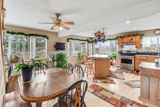 2489 10 Mile Road, Sparta, MI 49345