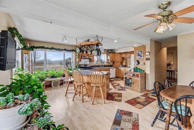 2489 10 Mile Road, Sparta, MI 49345