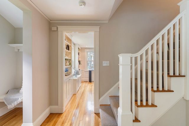 93 Manchester Rd, Newton, MA 02461