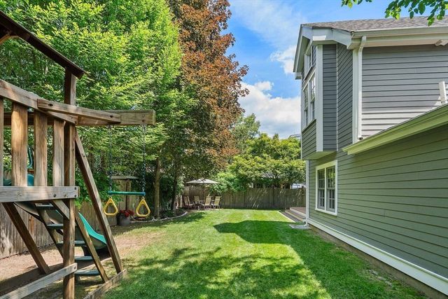 93 Manchester Rd, Newton, MA 02461