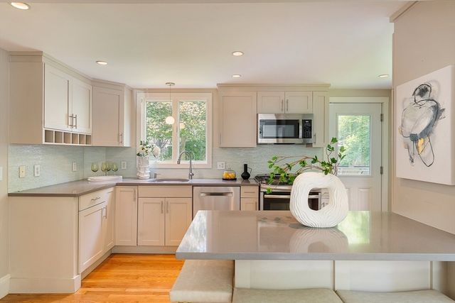 93 Manchester Rd, Newton, MA 02461