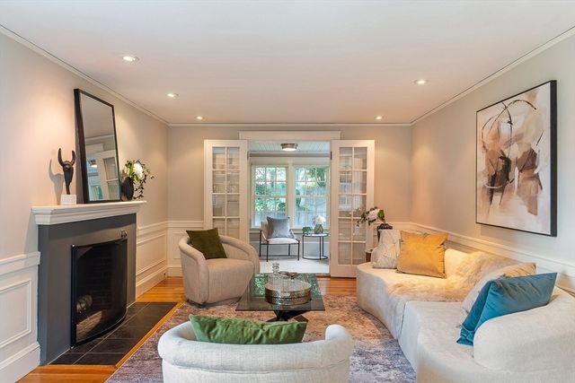 93 Manchester Rd, Newton, MA 02461
