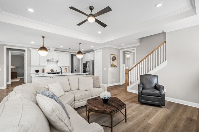 7219 Adenborough Dr, Fairview, TN 37062
