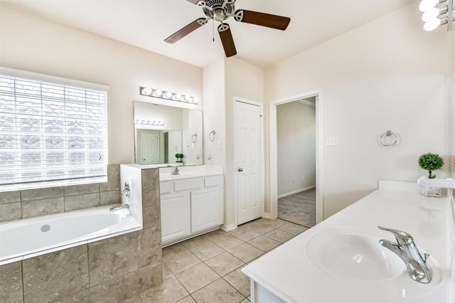 2539 Blue Heron Circle, Seabrook, TX 77586