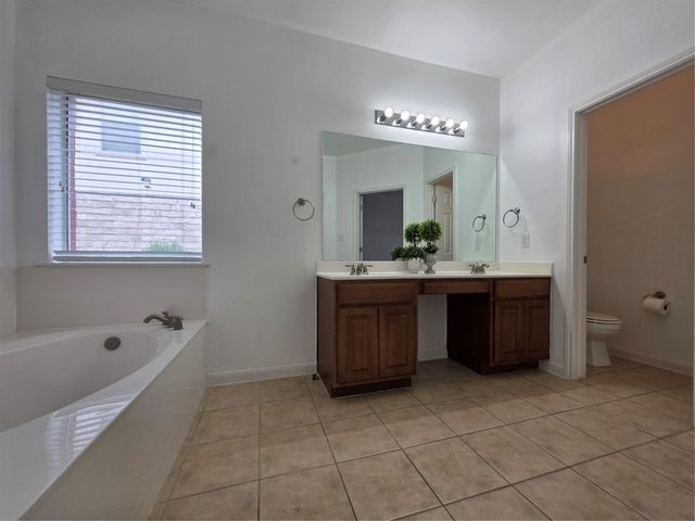 148 Black Cap RUN, Buda, TX 78610