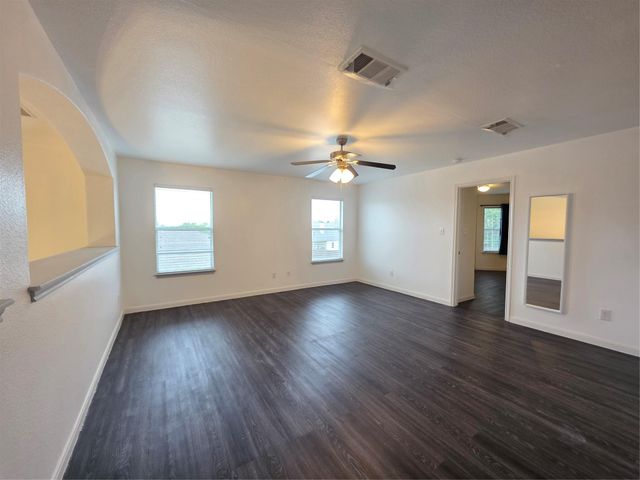 148 Black Cap RUN, Buda, TX 78610