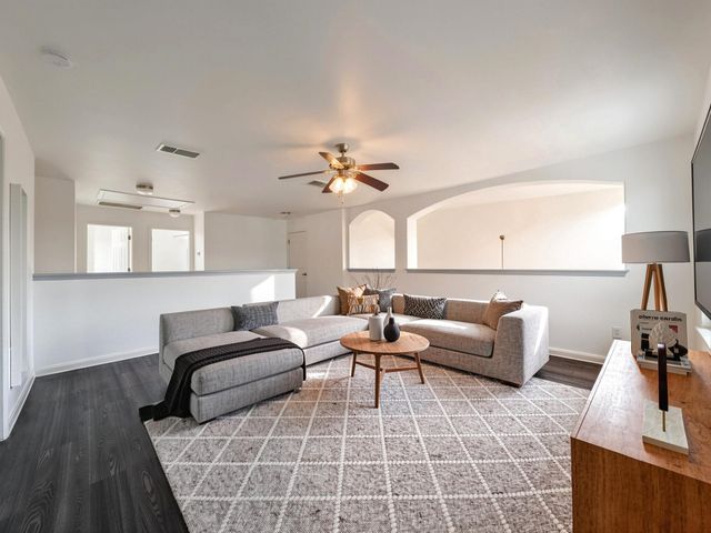 148 Black Cap RUN, Buda, TX 78610