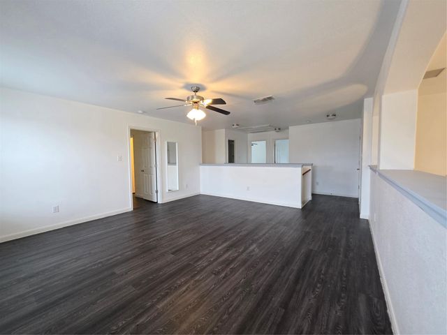 148 Black Cap RUN, Buda, TX 78610