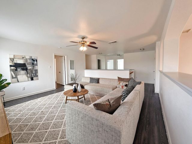 148 Black Cap RUN, Buda, TX 78610