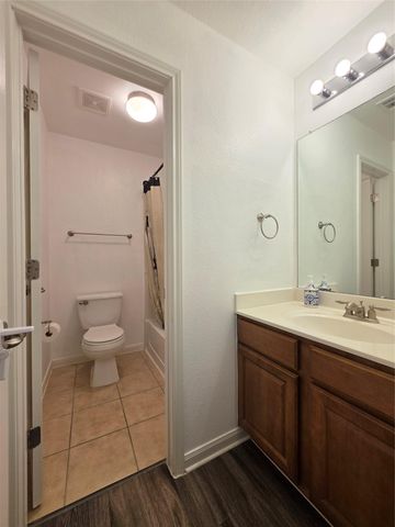 148 Black Cap RUN, Buda, TX 78610