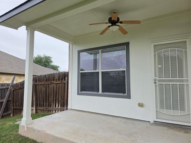 148 Black Cap RUN, Buda, TX 78610