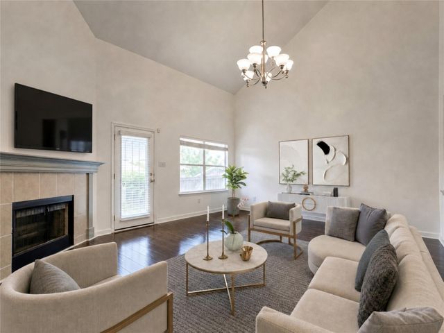 148 Black Cap RUN, Buda, TX 78610