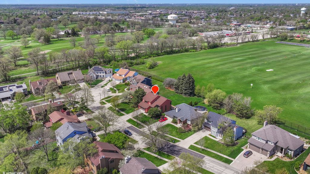 Image 42 of property listing at 1254 Golf View Drive, Woodridge, IL 60517
