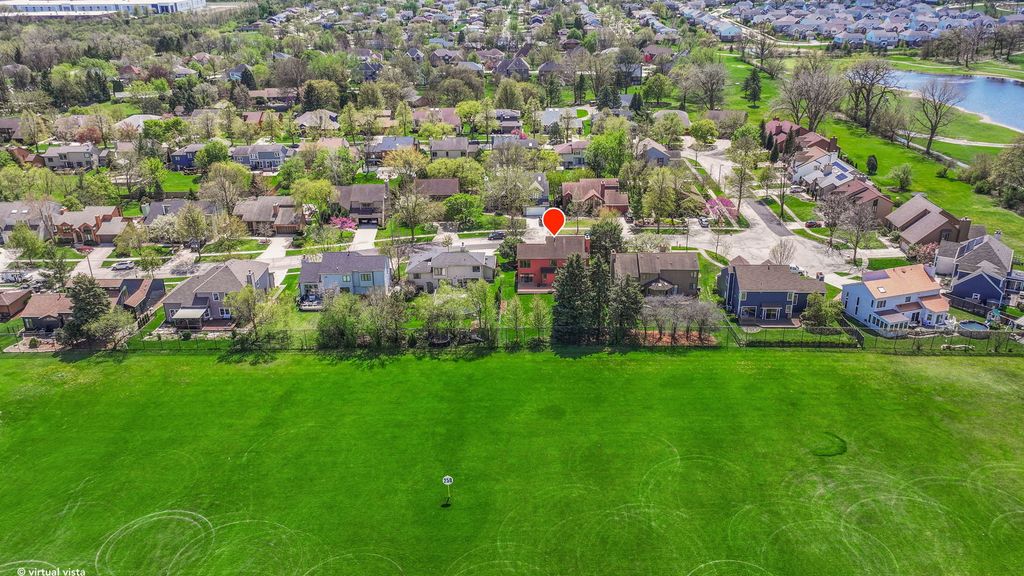 Image 44 of property listing at 1254 Golf View Drive, Woodridge, IL 60517