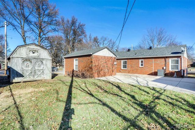 1403 Madison Avenue, Edwardsville, IL 62025