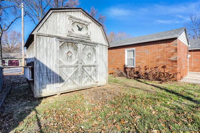 1403 Madison Avenue, Edwardsville, IL 62025