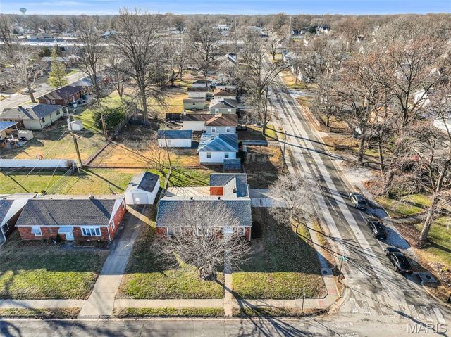 1403 Madison Avenue, Edwardsville, IL 62025