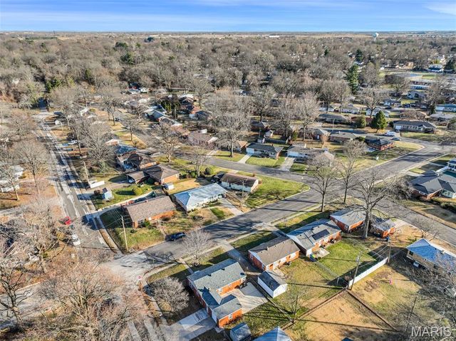 1403 Madison Avenue, Edwardsville, IL 62025