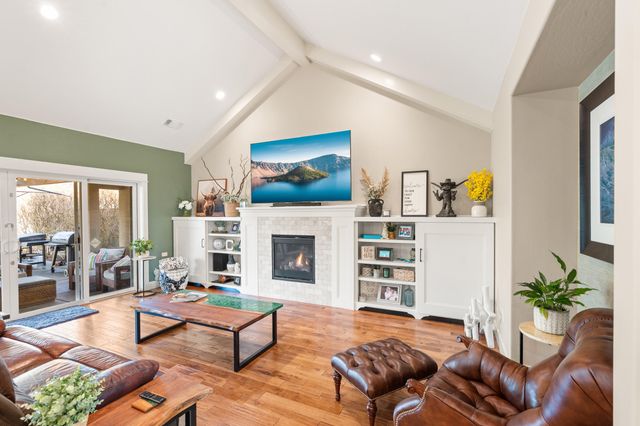 3767 Sunleaf Avenue, Medford, OR 97504