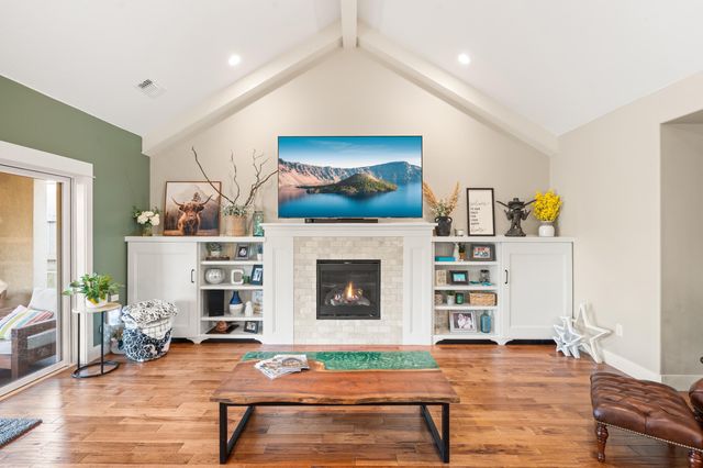 3767 Sunleaf Avenue, Medford, OR 97504