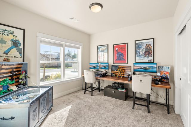 3767 Sunleaf Avenue, Medford, OR 97504