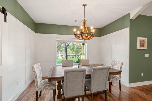 3767 Sunleaf Avenue, Medford, OR 97504