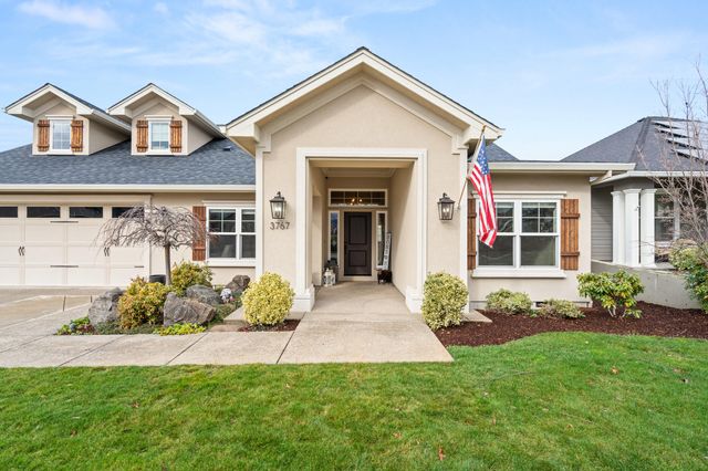 3767 Sunleaf Avenue, Medford, OR 97504