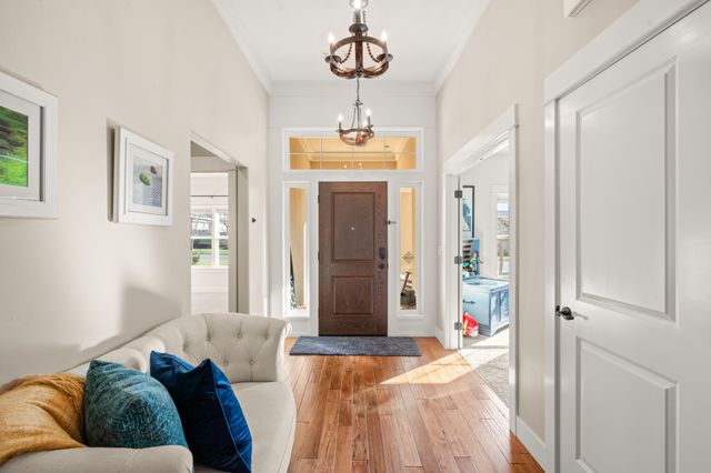 3767 Sunleaf Avenue, Medford, OR 97504