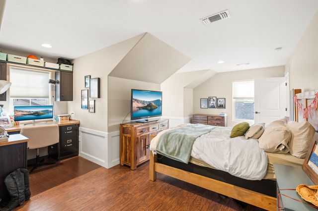 3767 Sunleaf Avenue, Medford, OR 97504