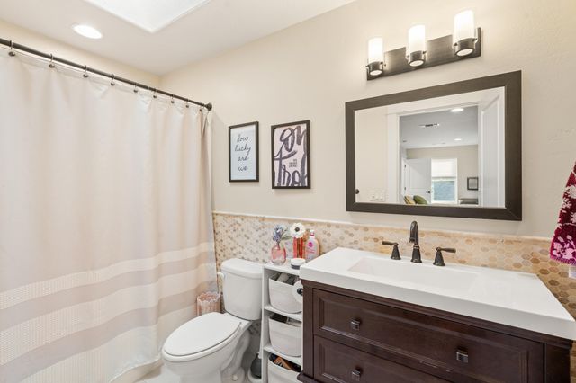 3767 Sunleaf Avenue, Medford, OR 97504