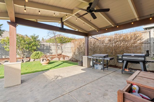 3767 Sunleaf Avenue, Medford, OR 97504