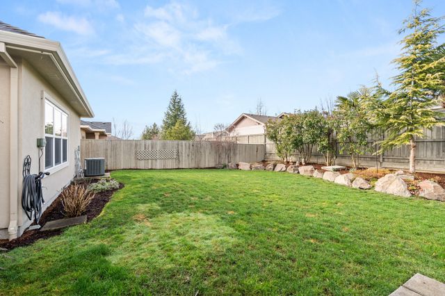 3767 Sunleaf Avenue, Medford, OR 97504