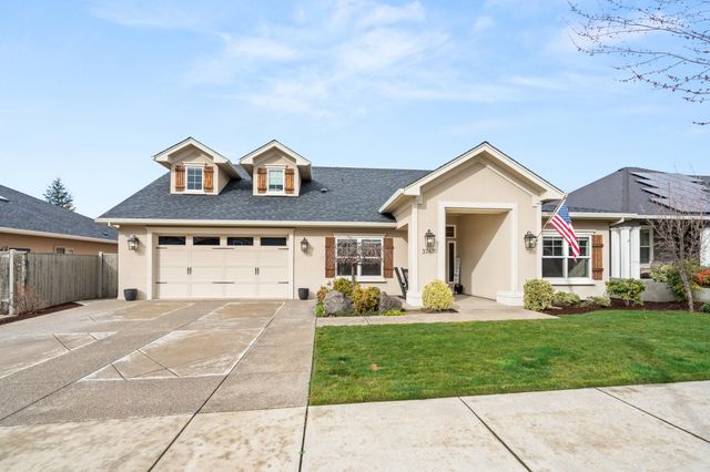 3767 Sunleaf Avenue, Medford, OR 97504